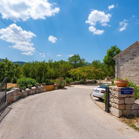 Lugareva With 52 Sqm Private Pool, 4 Bedrooms, 4 Bathrooms, Summer Kitchen, Traditional Environment, Playground ヴィラ *