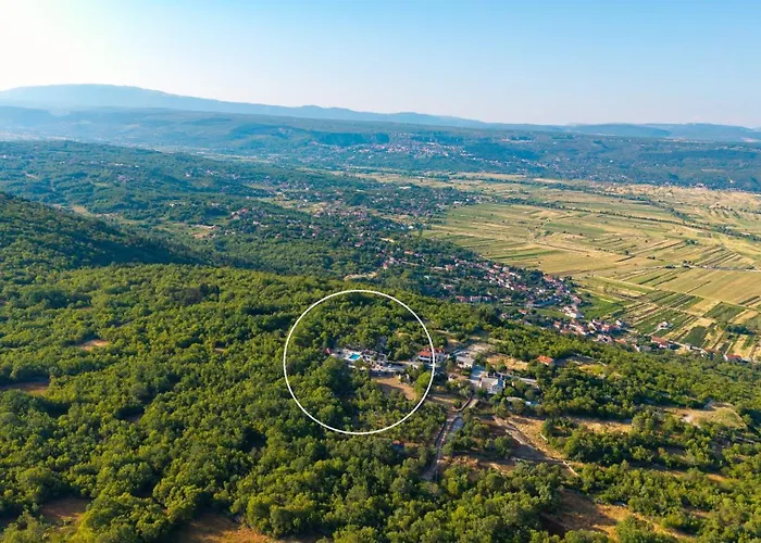 Lugareva With 52 Sqm Private Pool, 4 Bedrooms, 4 Bathrooms, Summer Kitchen, Traditional Environment, Playground Вілла Макарська