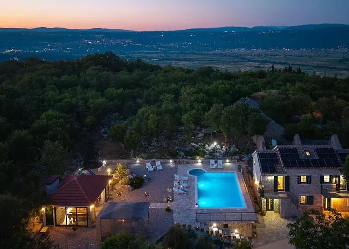 Lugareva With 52 Sqm Private Pool, 4 Bedrooms, 4 Bathrooms, Summer Kitchen, Traditional Environment, Playground * Макарська