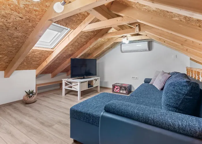 Lugareva With 52 Sqm Private Pool, 4 Bedrooms, 4 Bathrooms, Summer Kitchen, Traditional Environment, Playground * Макарська