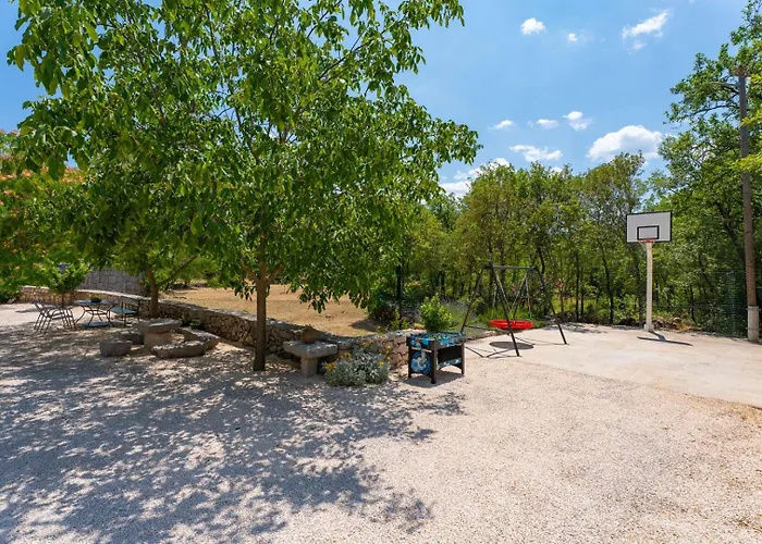 Lugareva With 52 Sqm Private Pool, 4 Bedrooms, 4 Bathrooms, Summer Kitchen, Traditional Environment, Playground Вілла