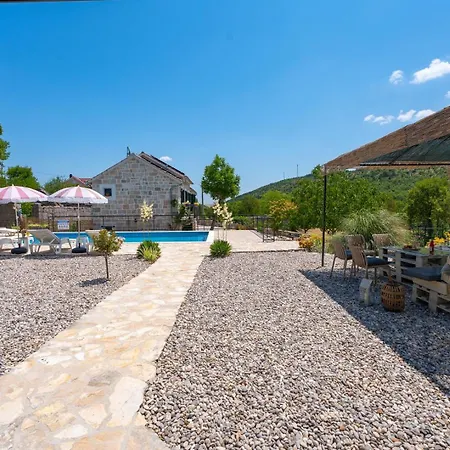 Lugareva With 52 Sqm Private Pool, 4 Bedrooms, 4 Bathrooms, Summer Kitchen, Traditional Environment, Playground Makarska