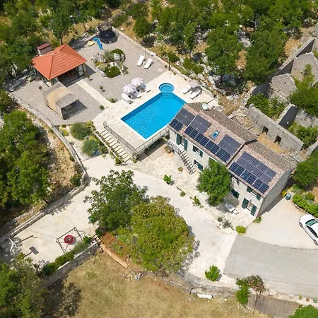 Lugareva With 52 Sqm Private Pool, 4 Bedrooms, 4 Bathrooms, Summer Kitchen, Traditional Environment, Playground Villa *